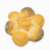 Ambachtelijk bloemenbrood – luchtig, krokant en feestelijk in bloemvorm. Vers gebakken bij Bakkerij Jan in De Geite.